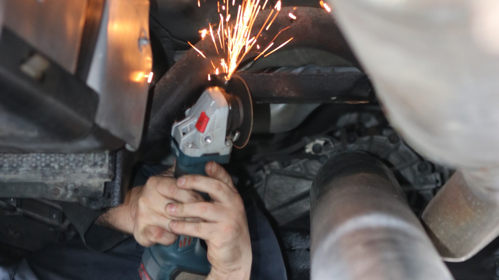 Ekspertiz merkezinde detaylı servis alanı